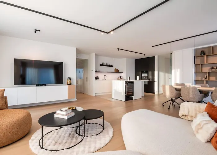 Deluxe 3br With Spectacular Views דירה אוסטנדה